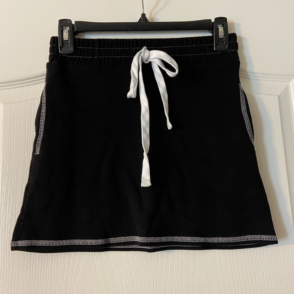 black mini skirt